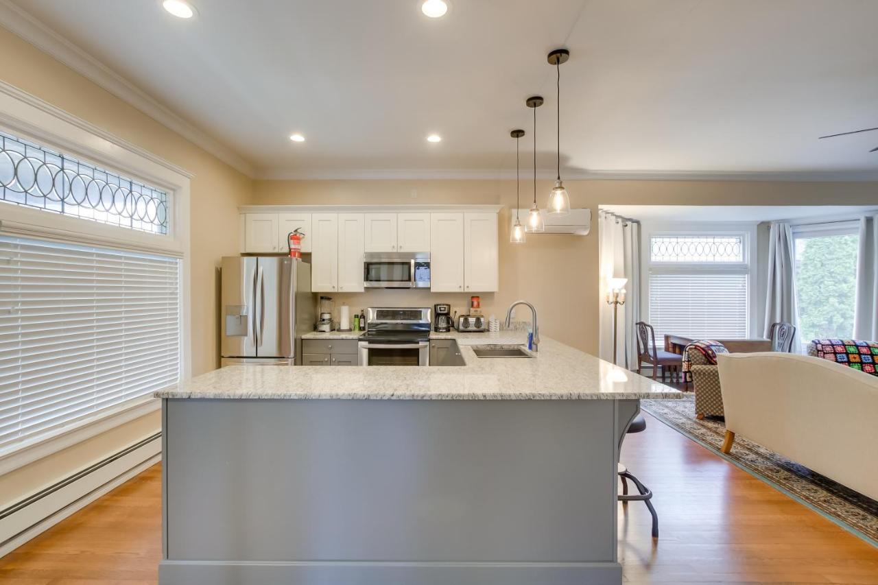 Updated Sheboygan Home With Porch Less Than 1 Mi To Beach Exterior foto